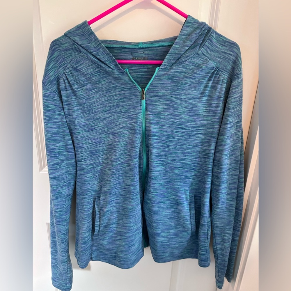 Columbia light weight hooded jacket. Size XL